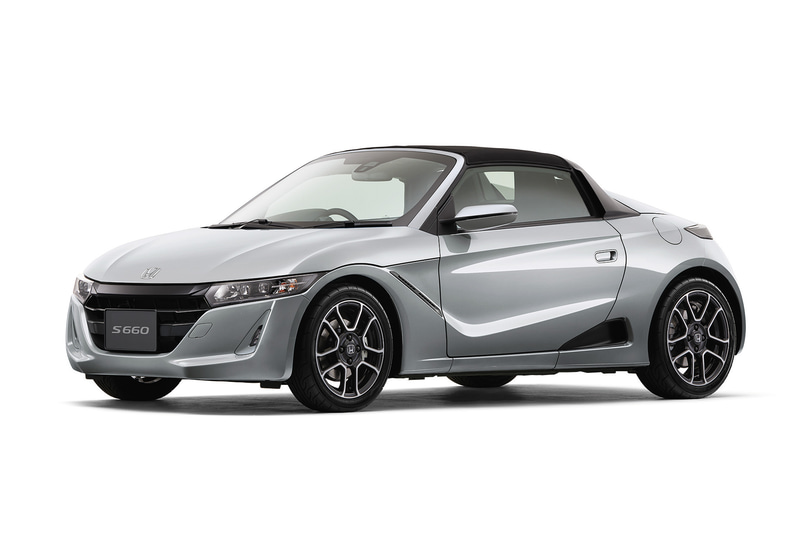 アラバスターシルバー・メタリック