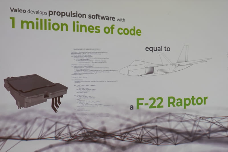 100万行のコードがらなる