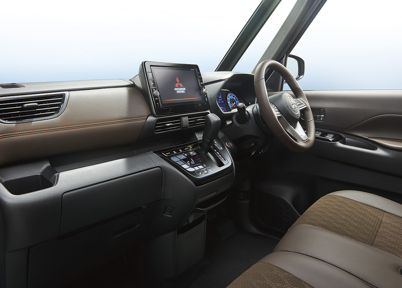 新型軽スーパーハイトワゴン「eKクロス スペース」