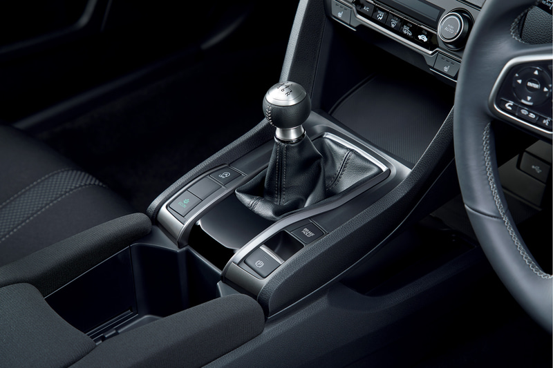 6速MT車のシフトノブの形状を変更してショートストローク化