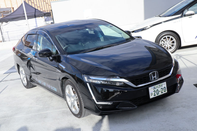 本田技研工業「クラリティ フューエル セル」