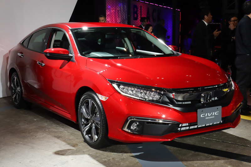 一部改良して1月23日に発売される「シビック セダン」