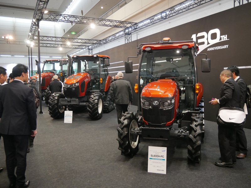 130周年記念モデルの9機種を用意。専用のオレンジメタリック塗装としているのが特徴だ。2020年は通常機と限定機を併売することになる