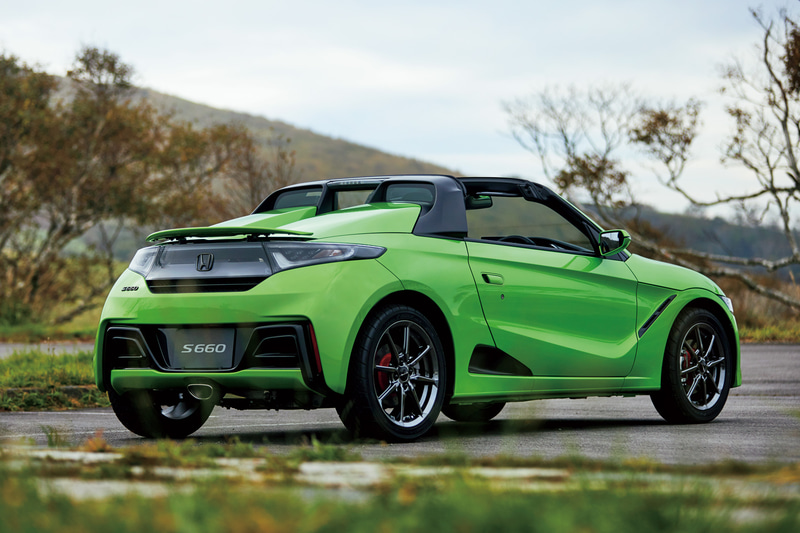 ホンダアクセスの純正アクセサリーを装着した新しい「S660」