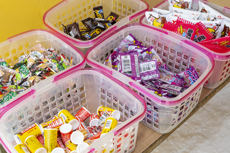 景品は駄菓子などいろいろ