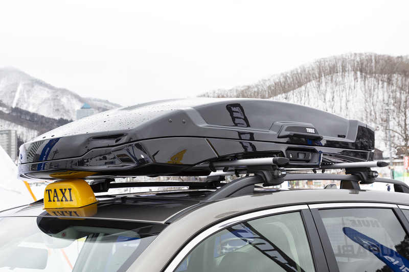 キャリアブランド「THULE（スーリー）」のブース。今年のイチオシはハイエンドモデルとして新登場した「ベクター」
