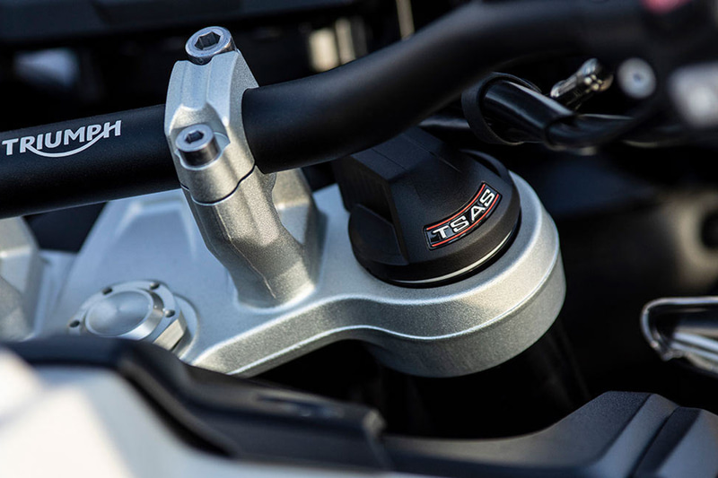 トライアンフセミアクティブサスペンション（TSAS）