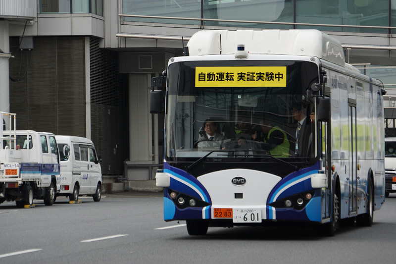 2020年内の試験運用を目指す大型自動運転バス