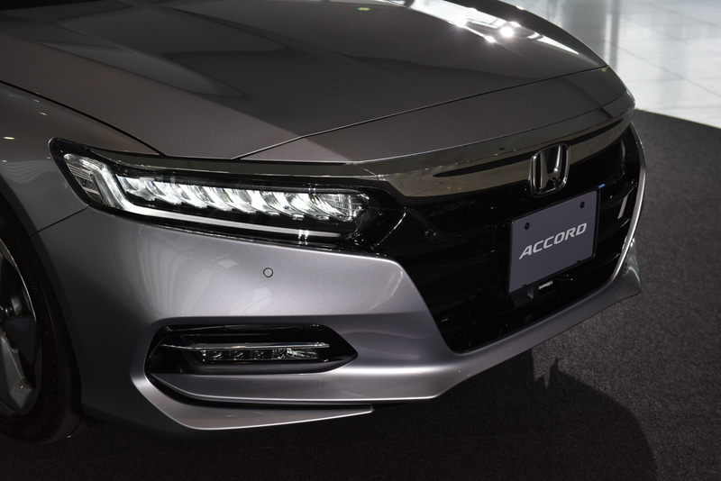 オートハイビームを新たに追加