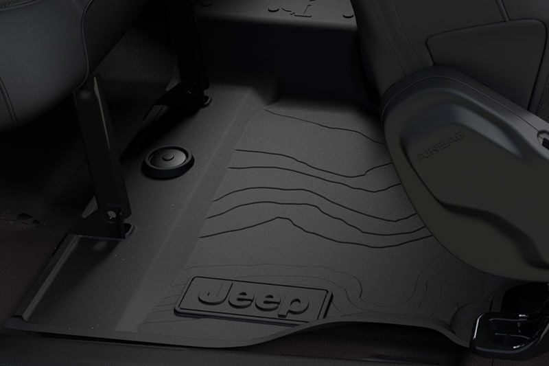 Jeepロゴ入りラバーフロアマット