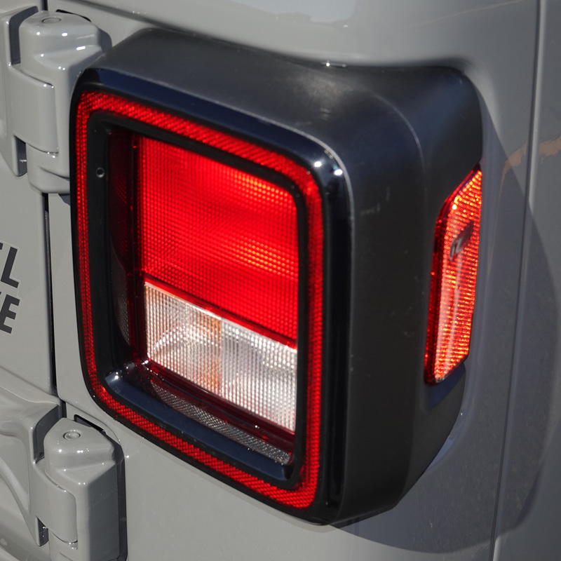 ハロゲンライト（ヘッドライト、フロントフォグランプ、テールランプ）