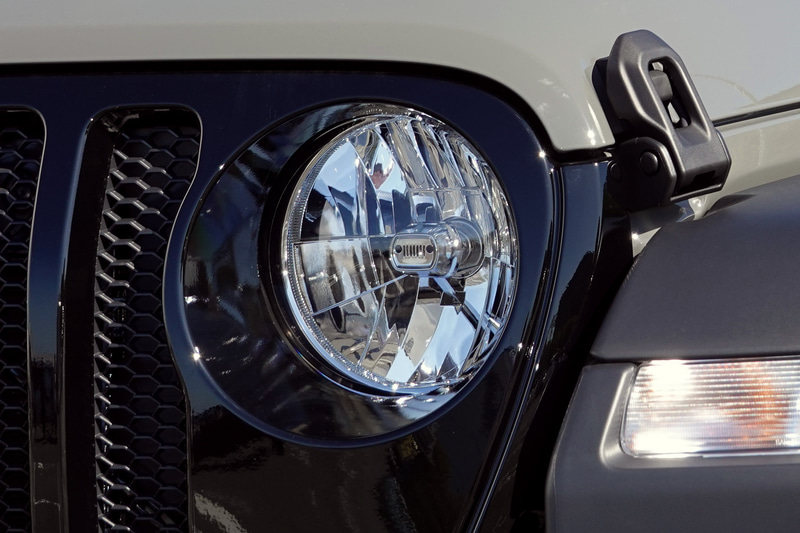 ハロゲンライト（ヘッドライト、フロントフォグランプ、テールランプ）