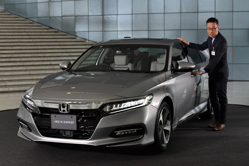 新型アコードはアウターハンドルの感触にもこだわってデザインされた