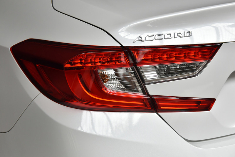 テールランプを消灯した状態