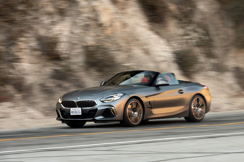 Z4（日本仕様）のボディサイズは4335×1865×1305mm（全長×全幅×全高）