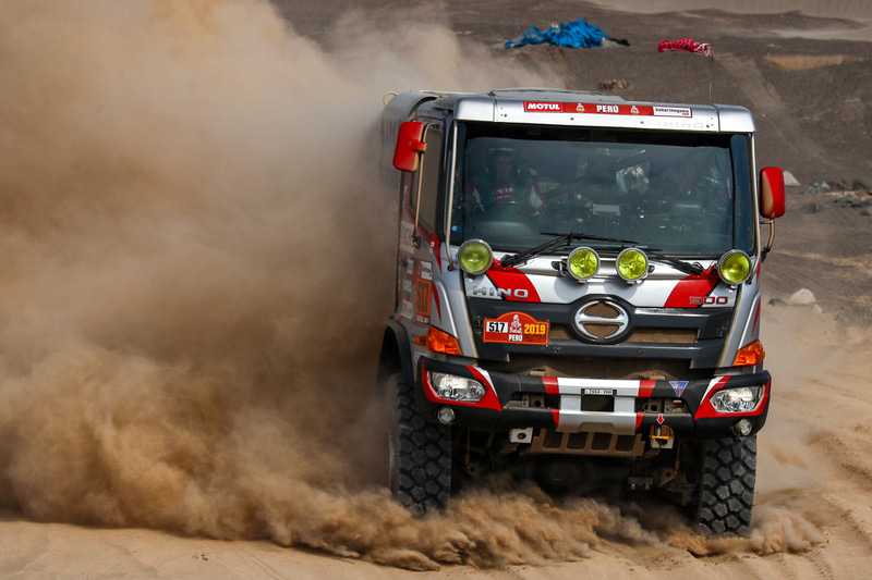 「ダカールラリー 2020」でクラス11連覇を達成した日野チームスガワラの「日野レンジャー/HINO500シリーズ」がデモランを実施（写真は2019年参戦時）