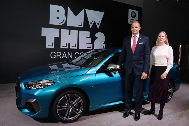 ヴィードマン社長（左）とキニガー氏（右）