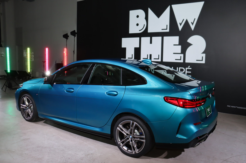 ボディサイズは4526×1800×1420mm（全長×全幅×全高。欧州仕様値）、ホイールベースは2670mm