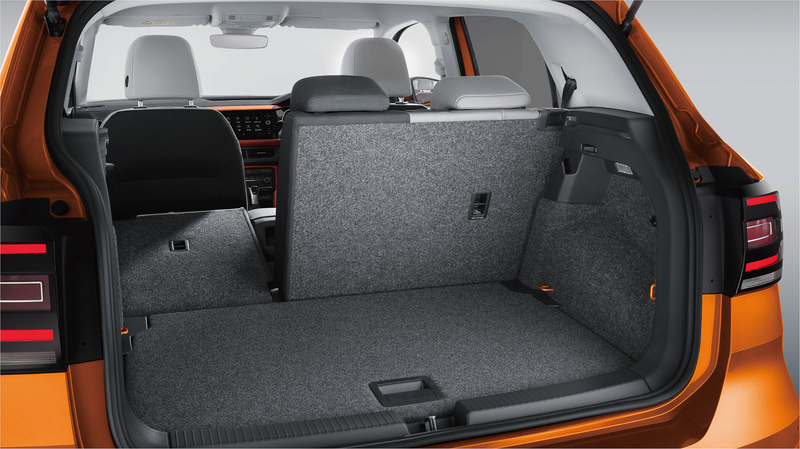 荷室はVDA方式で455L～1281Lまで拡大可能