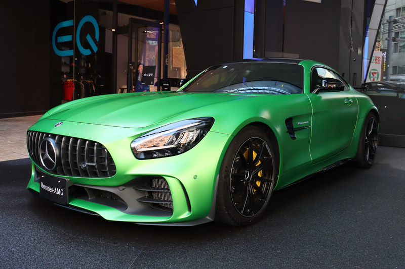 「メルセデスAMG GT R」