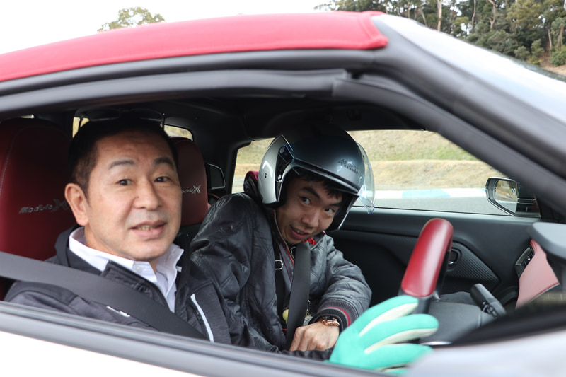 土屋氏の極限の走りは「もはやジェットコースター以上！」