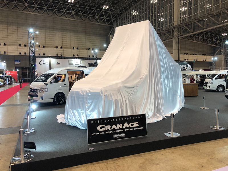 今回展示されたアーバン・キャンパーは、6人乗りのプレミアムグレードがベースとなっている