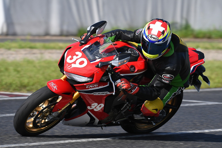 8耐参戦プロライダー先導の「国際南コース走行会」