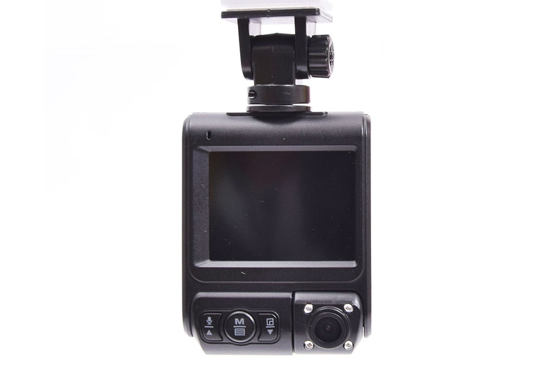 ボディ背面にタッチ式の2インチ液晶ディスプレイを備える