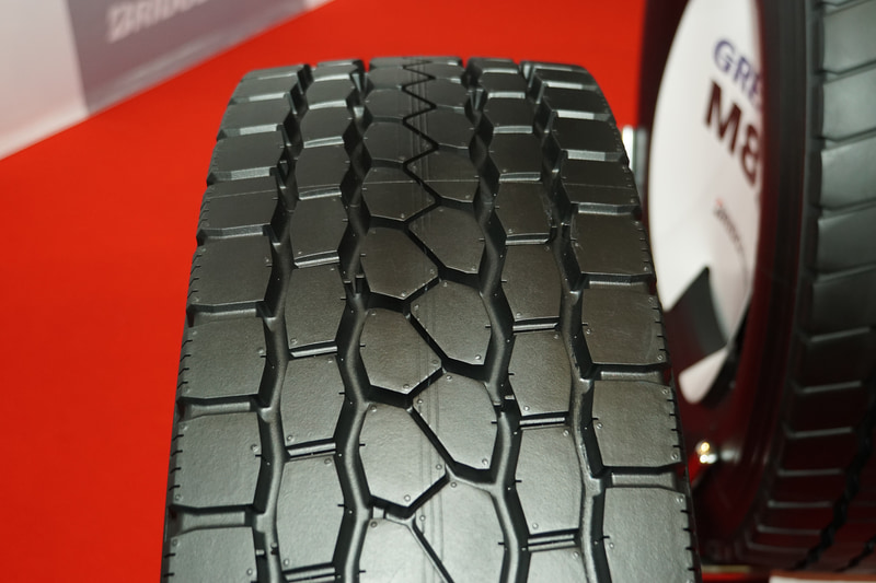 トラック・バス用2020年新商品の低燃費タイヤ「ECOPIA M801 II」