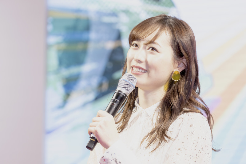 第8回キャンピングカーアワードを受賞した福原遥さん