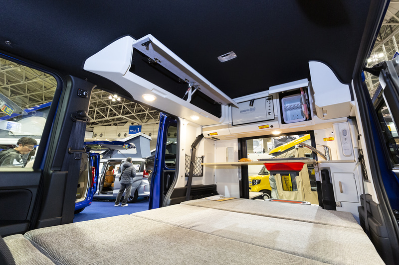 N VAN COMPO Style-oneは収納などをルーフまわりに配置