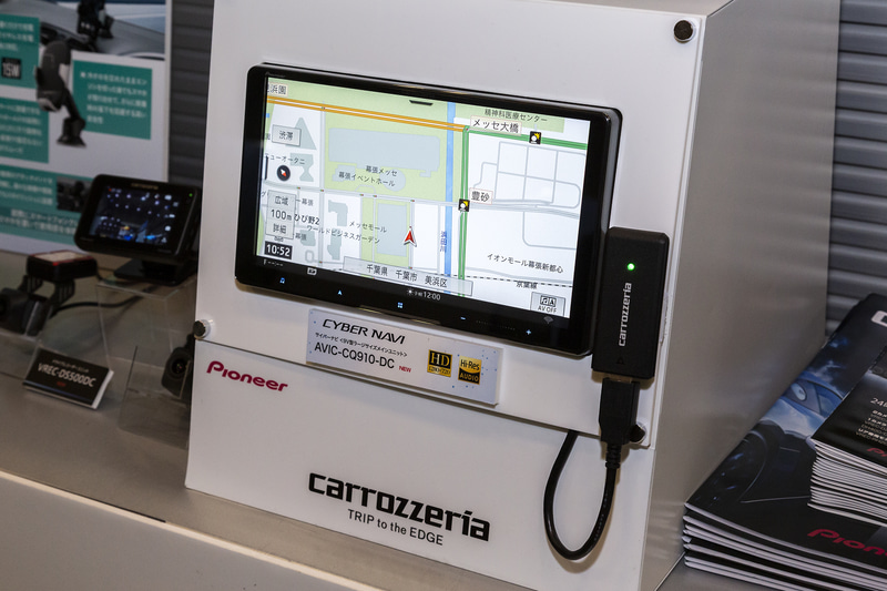9V型ディスプレイと通信スティックを装備する新サイバーナビ「AVIC-CQ910-DC」