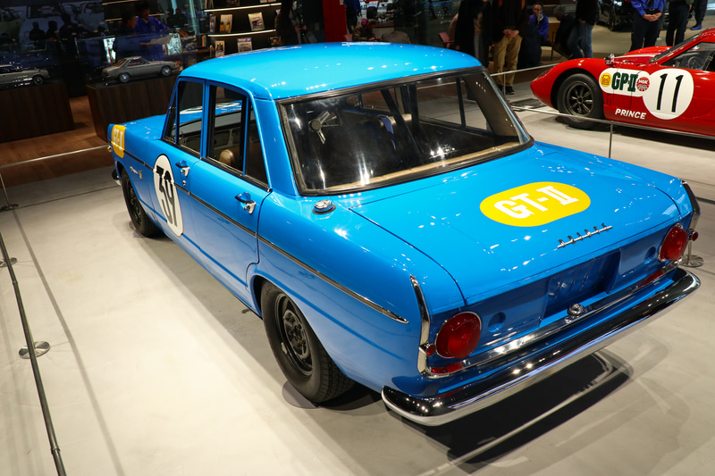 砂子氏のドライブで第2回日本GPでポルシェに次いで2位になったスカイライン GT