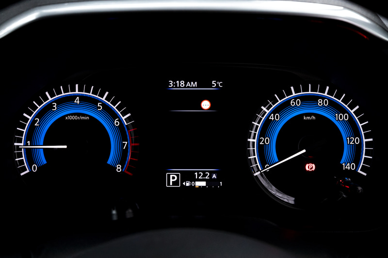 メーターパネルは自然吸気車と同様