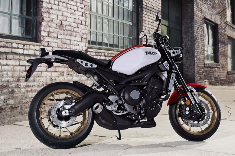 「XSR900 ABS」ラジカルホワイト