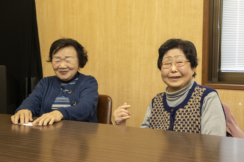 お2人とも「運転手さんやこのクルマには満足している」とのこと。足腰が弱っている今川さんは「掴まるところがたくさんあるのが特にいいです」と語った