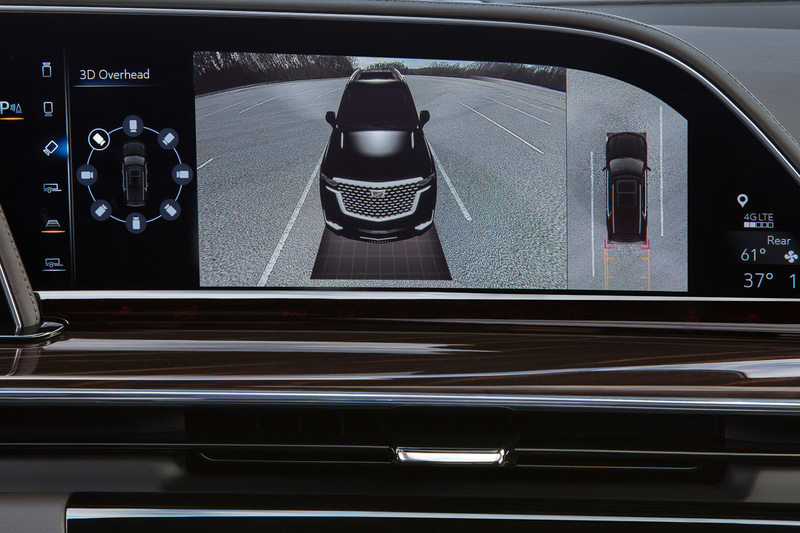 最大9つのカメラで車両の状態を確認できる。牽引しているトレーラーの状況もモニターで確認することが可能