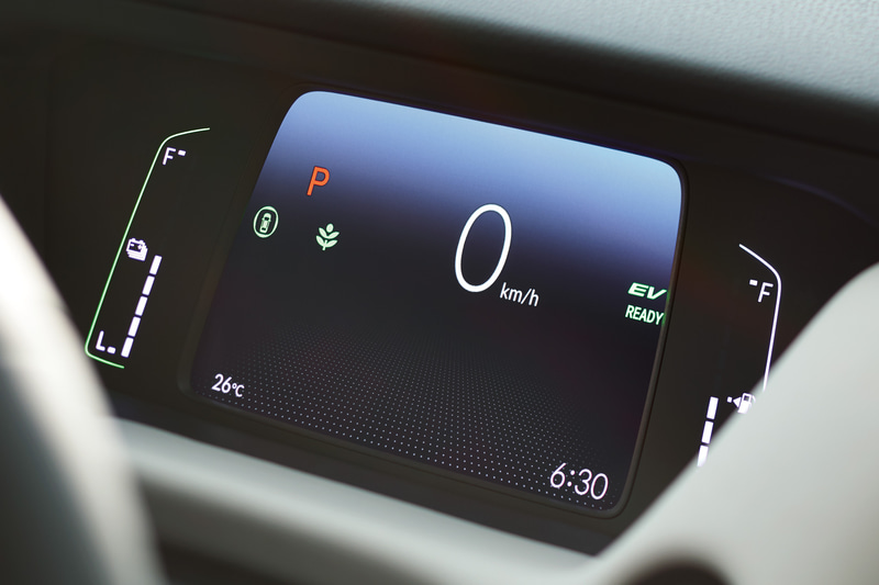 ホンダのコンパクトカーとして初めてメーターパネルに7インチフルカラー液晶を採用