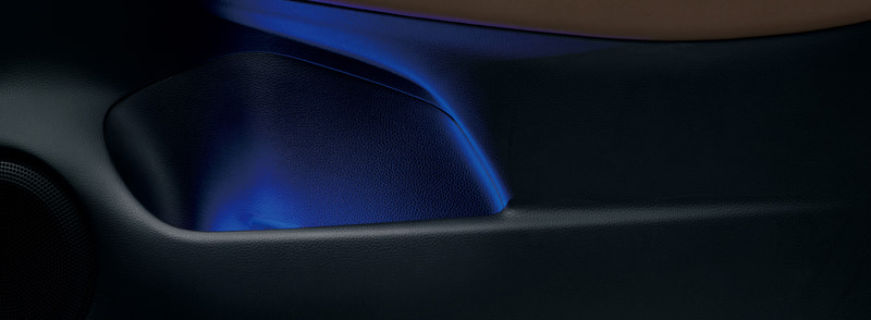 インナードアハンドル＆ドアポケットイルミネーション（ブルー）：1万4300円