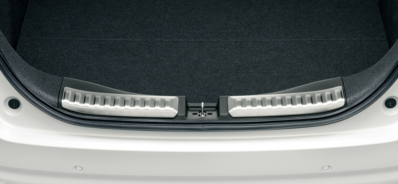 リアパネルライニングカバー：1万3200円