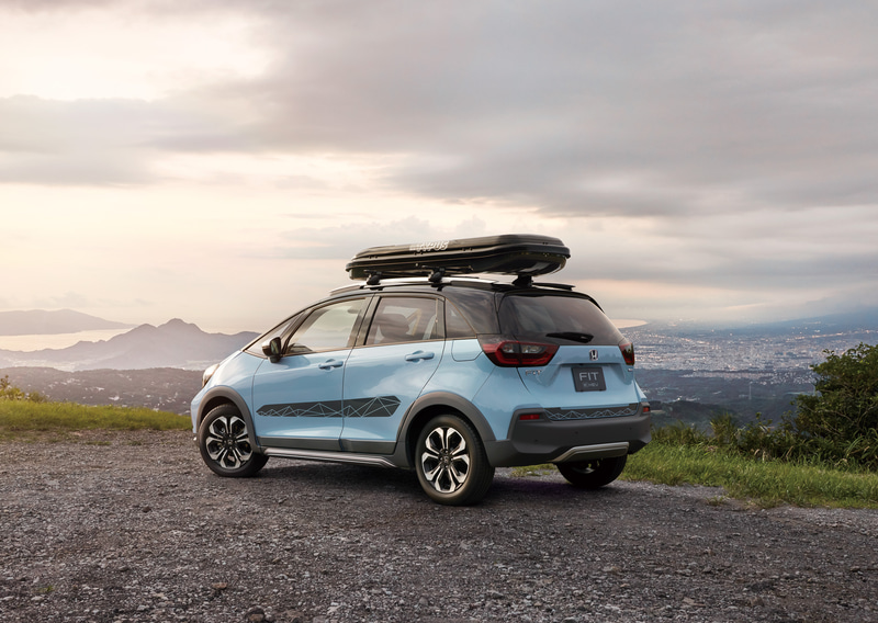 eHEV CROSSTAR 純正アクセサリー装着イメージ