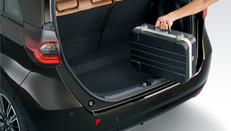 リアバンパープロテクションフィルム：2200円