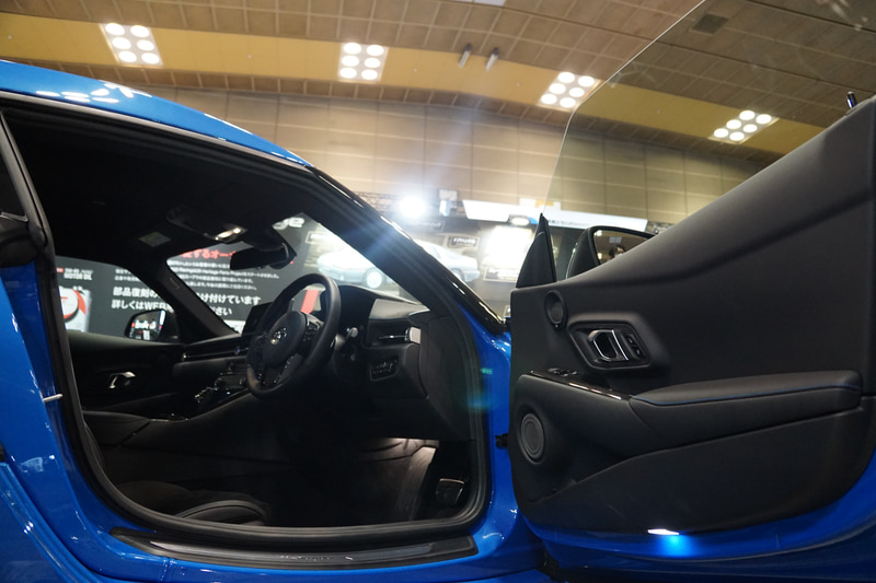 インテリアも確認することができステッチなどの仕上がりが従来と異なる印象