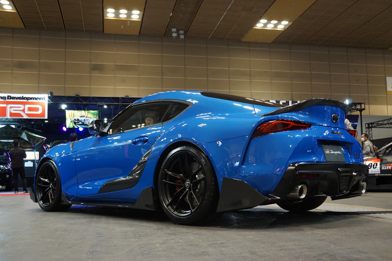 展示車両はカスタマイズパーツを装着したコンセプトモデルとの位置付けとなる