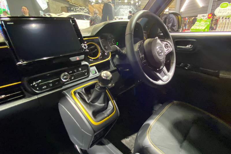 6速MTモデルの「N-ONE Cafe Racer Concept」