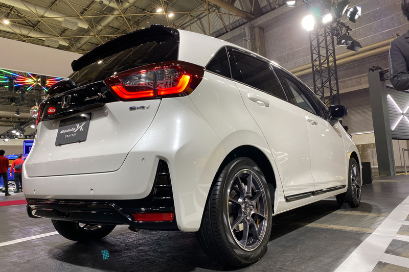 「フィット Modulo X Concept」