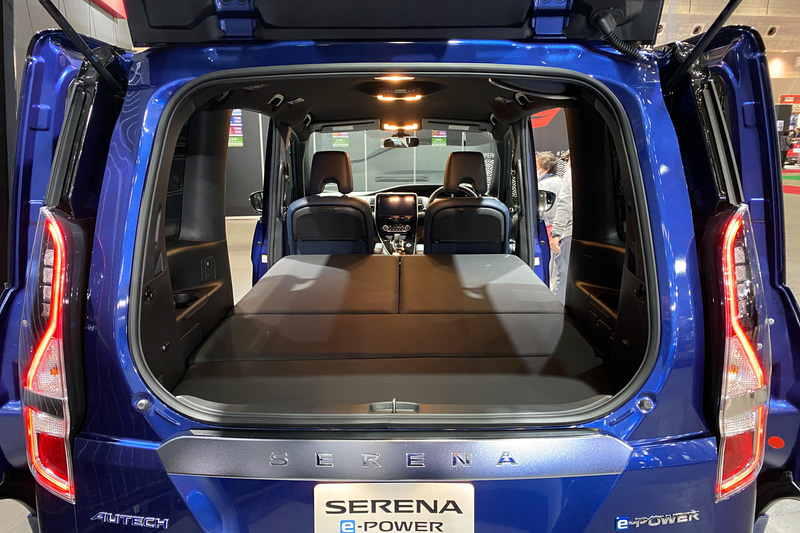 大阪オートメッセ会場に展示された「SERENA e-POWER AUTECH Multi Bed CONCEPT」