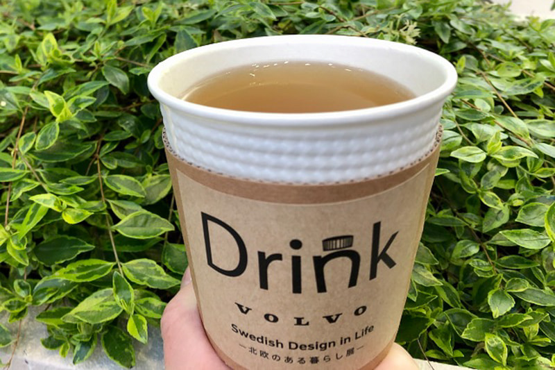 コラボドリンク「スカンジナビアンレモネード」はショートサイズ450円（税別）、トールサイズ500円（税別）ホットのみとなる