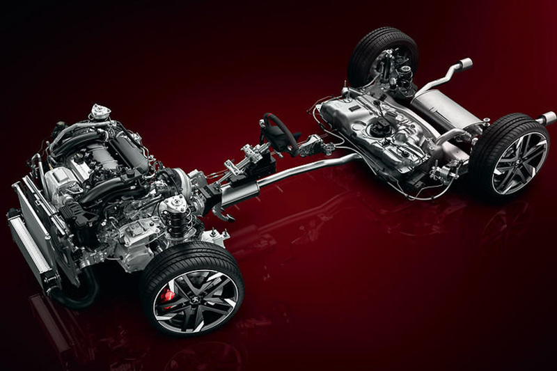 プジョーのラインアップで唯一の左ハンドル＋MT車となるPEUGEOT 308 GTi by PEUGEOT SPORT