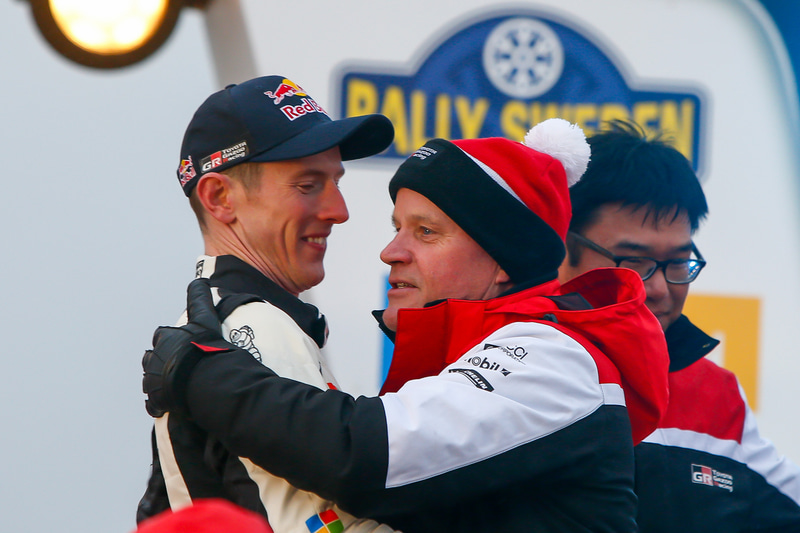 チーム代表 トミ・マキネン氏（写真中央）